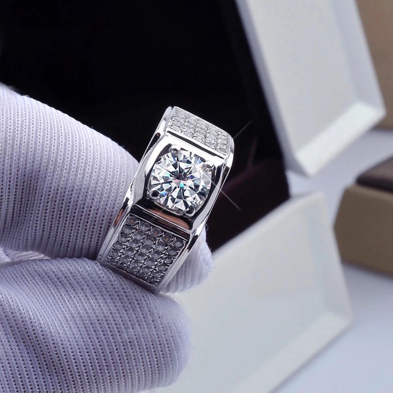 Nieuwe vierklauw simulatie Moi - Moissanite Engagement Ring 1 Carat recensie en prijs
